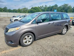 Toyota Sienna 3.5L 6 2014