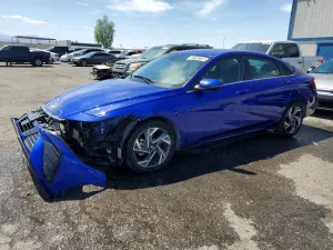 Hyundai Elantra 2.0L 4 2025