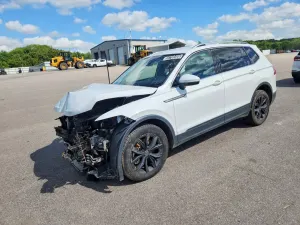 Volkswagen Tiguan 2.0L 4 2024
