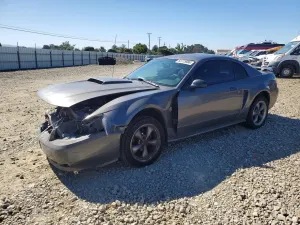 Ford Mustang 3.9L 6 2004