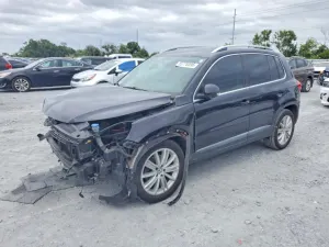 Volkswagen Tiguan 2.0L 4 2013