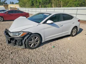 Hyundai Elantra 2.0L 4 2017