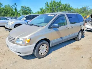 Toyota Sienna 3.0L 6 2002