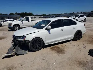 Volkswagen Jetta 1.4L 4 2018