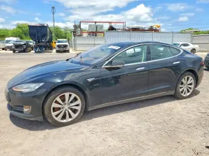 Tesla Model S 2014