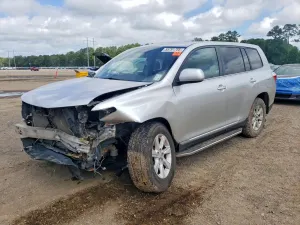 Toyota Highlander 2.7L 4 2013