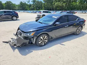 Nissan Altima 2.5L 4 2020