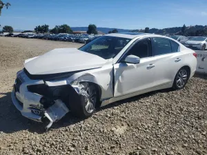 Infiniti Q50 3.7L 6 2014