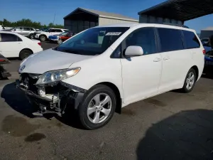 Toyota Sienna 3.5L 6 2011