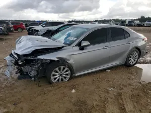 Toyota Camry 2.5L 4 2019