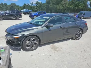 Hyundai Elantra 2.0L 4 2025