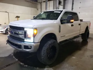 Ford F-350 6.7L 8 2017