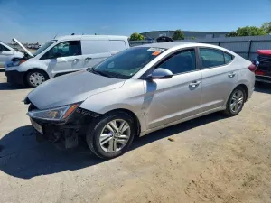 Hyundai Elantra 2.0L 4 2020