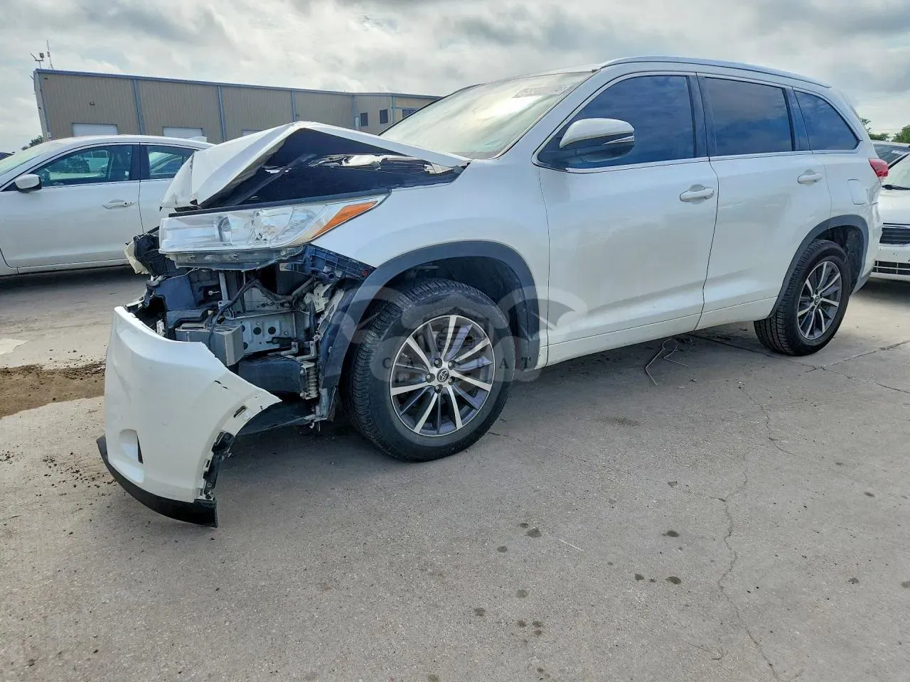 Toyota Highlander 3.5L 6 2017
