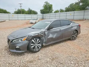 Nissan Altima 2.5L 4 2019