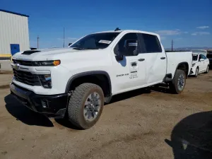Chevrolet Silverado 1500 6.6L 8 2024