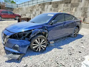 Nissan Altima 2.5L 4 2022