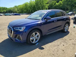 Audi Q3 2.0L 4 2024