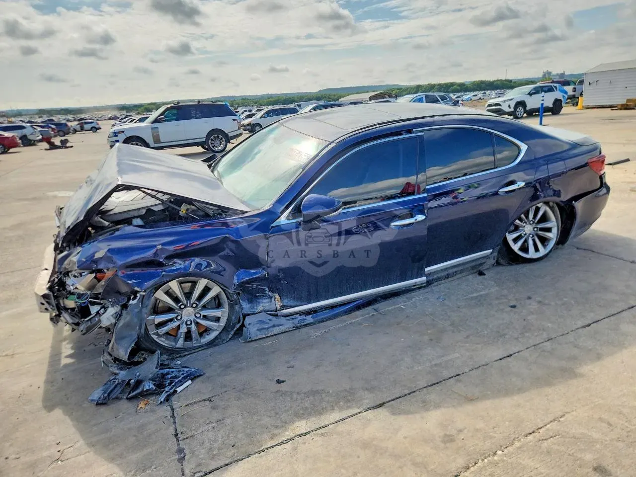 Lexus LS 4.6L 8 2013