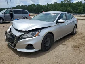 Nissan Altima 2.5L 4 2019
