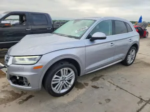 Audi Q5 2.0L 4 2018
