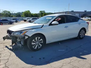 Nissan Altima 2.5L 4 2020