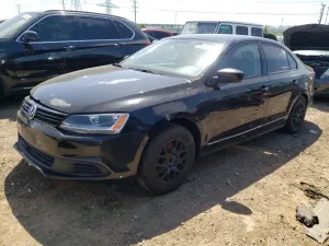 Volkswagen Jetta BASE 2.0L 4 2014