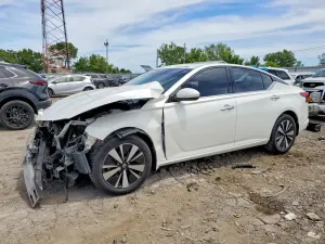 Nissan Altima 2.5L 4 2019