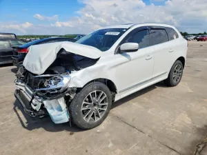 Volvo XC60 2.0L 4 2015