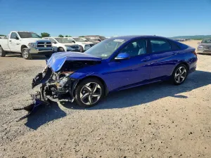 Hyundai Elantra 2.0L 4 2023