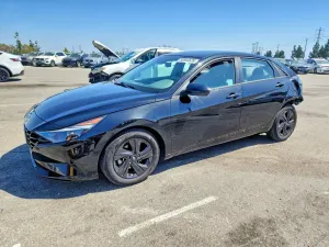 Hyundai Elantra 2.0L 4 2021