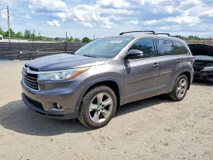 Toyota Highlander 3.5L 6 2015