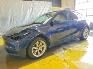Tesla Model Y 2024