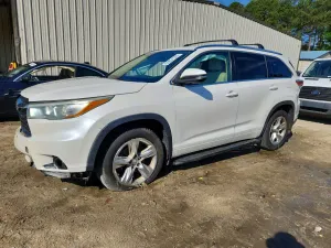 Toyota Highlander 3.5L 6 2015