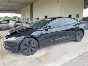 Tesla Model 3 2025