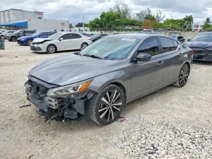 Nissan Altima 2.5L 4 2021