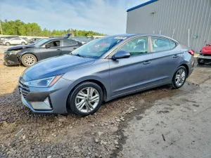 Hyundai Elantra 2.0L 4 2019