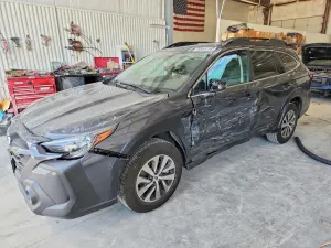Subaru Outback 2.5L 4 2025