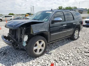 Chevrolet Tahoe C1500 LTZ 5.3L 8 2013