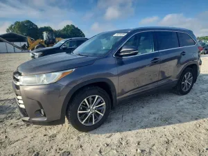 Toyota Highlander 3.5L 6 2018