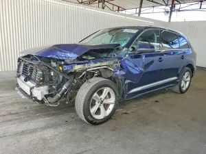 Audi Q7 2.0L 4 2024