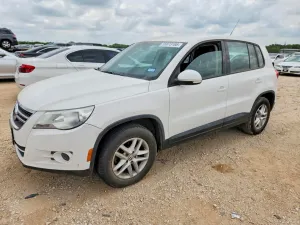 Volkswagen Tiguan 2.0L 4 2011