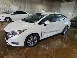 Nissan Versa 1.6L 4 2025