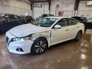 Nissan Altima 2.5L 4 2019