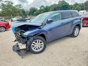 Toyota Highlander 3.5L 6 2014