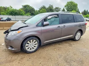 Toyota Sienna 3.5L 6 2017