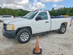 Chevrolet Silverado 1500 4.8L 8 2011