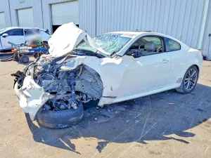 Infiniti G37 3.7L 6 2013