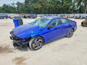 Hyundai Elantra 2.0L 4 2025