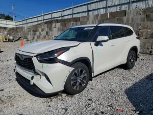 Toyota Highlander 3.5L 6 2021